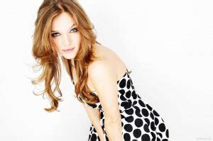 50 Hot And Sexy Tracy Spiridakos Photos 12thBLOG