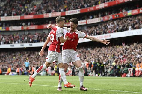 Arsenal Vence O Bournemouth E Continua Na Liderança Do Inglês