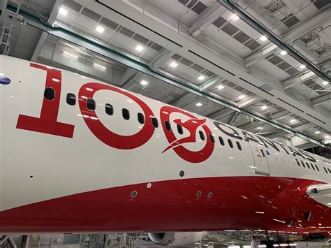 First Pictures Of Qantas 100th Anniversary 787