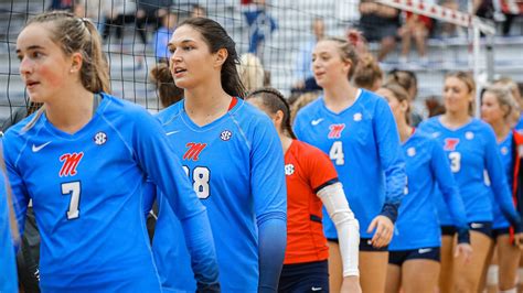 Ole Miss Volleyball Drops Tough Match At No Kentucky The Oxford