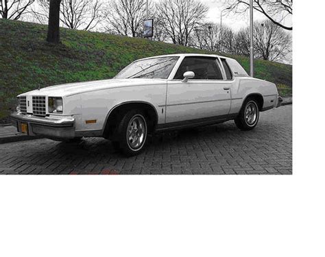 79 Oldsmobile Cutlass Mine Was Maroon With A White Top Oldsmobile Oldsmobile Cutlass Vehicles