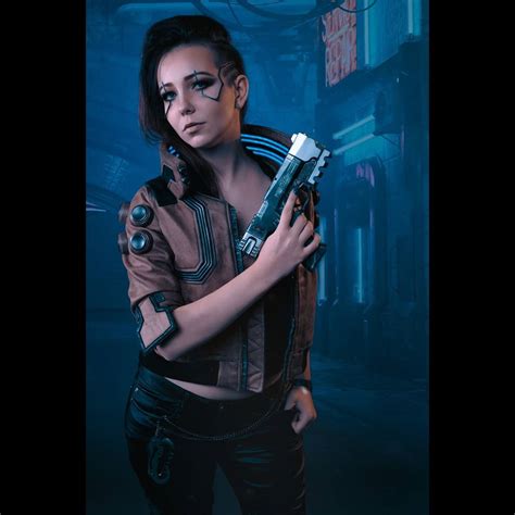 The best cosplay of Cyberpunk 2077 - RESPAWWN