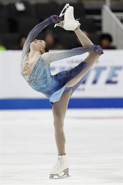 Teen Isabeau Levito wins U.S. women's figure skating title