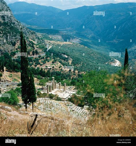 Ruins at Delphi Greece Stock Photo - Alamy