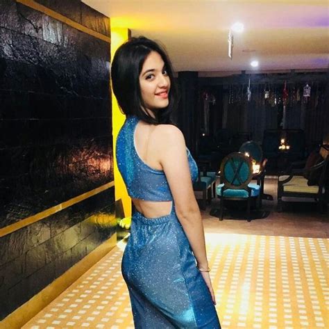 Hot Sexy Siya Kakkar Bikini Pics