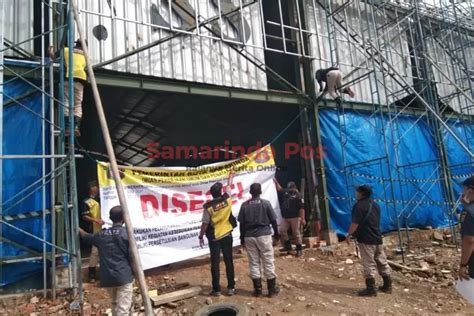 Lapangan Futsal Beralih Fungsi Jadi Swalayan Sapos