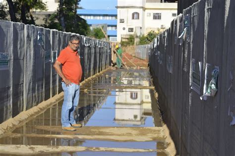 Prefeito Acompanha Andamento Das Obras De Drenagem Do C Rrego Batalha