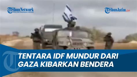 Diangkut Truk Kibarkan Bendera Berbondong Bondong Rombongan Tentara