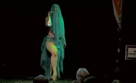 Naked Ophelia Derriere Added 07 19 2016 By Dxrtqgmp