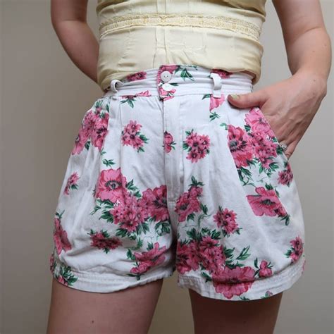 Vintage 90s Pink Shorts Gem