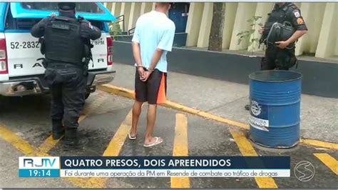 Quatro são presos e dois menores apreendidos durante operação da PM em