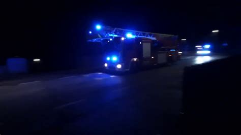 Nachtaufnahme HLF 20 DLK 23 12 RTW MTW Berufsfeuerwehr Salzgitter