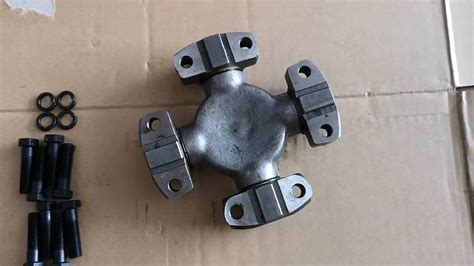 Universal Joint Cross 1373001001 Guis67 With All Accessories Parts