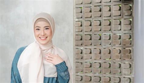 8 Tren Gaya Hijab Untuk Lebaran 2023 Dari Ayana Moon Hingga Shireen