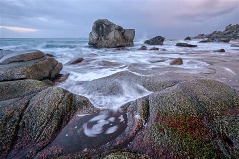 Background Bebatuan Di Pantai Fyord Laut Norwegia Saat Musim Dingin Di