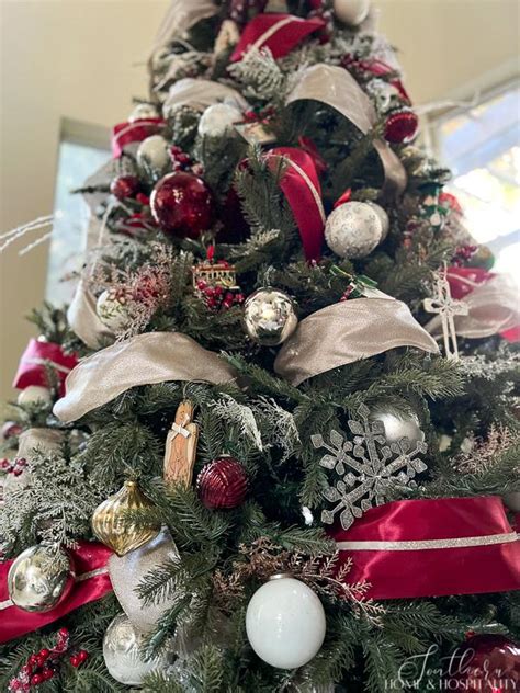 Bí quyết how to decorate a christmas tree professionally with ribbon