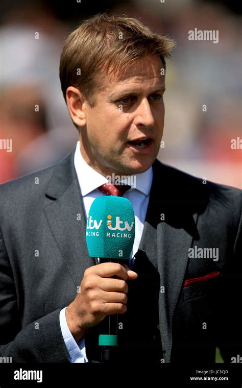 Ed Chamberlin ITV Racing Presenter Stock Photo Alamy