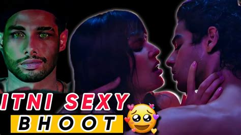 Phone Bhoot Review Discussion Siddhant Chaturvedi Ishaan Khattar