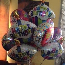 Gift ideas for dinner party: Dollar tree birthday balloons