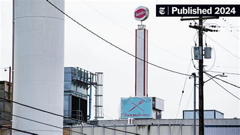 Labor groups are praising the latest costco workers pay boost 9