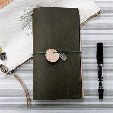 The Olive Traveler S Notebook It Feels So Smooth And Different From My