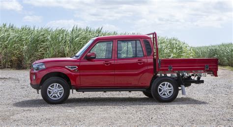 Pik Up Double Cab Chassis Mahindra Nz