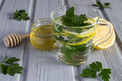 Beneficios de tomar una infusión de perejil Mejor con Salud