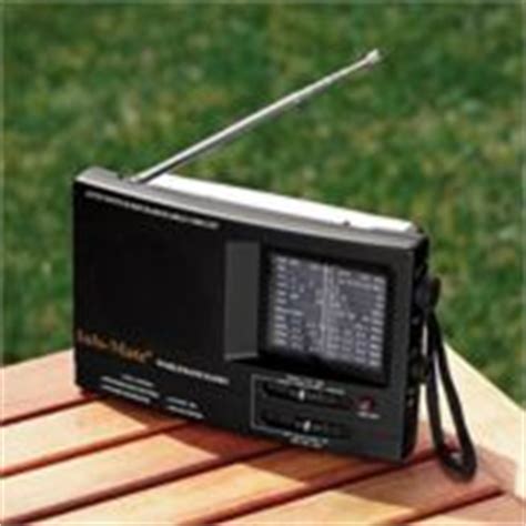 This solar powered radio is Cool! Powered not only by solar energy, but three other ways in ...