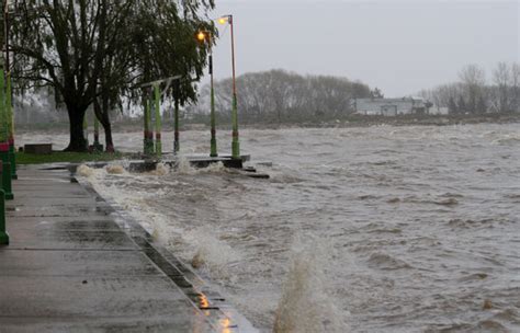 Esperan la crecida del Río de la Plata con fuertes vientos y posibles