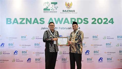 Pj Wali Kota Sukabumi Terima Penghargaan Baznas Award Radar Sukabumi