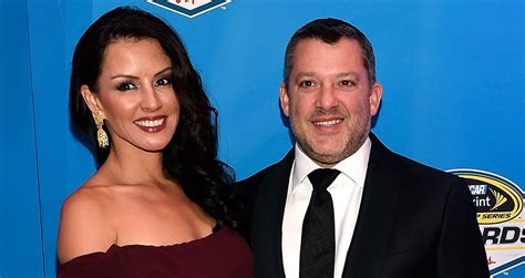 Tony Stewart Engaged Smoke Engaged To Pennelope Jiminez