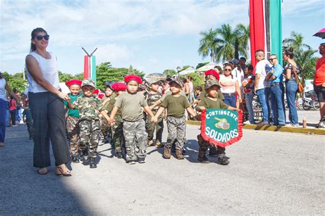 Desfile Por El Aniversario De La Independencia De M Xico H