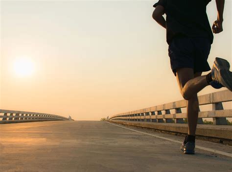 Faut il séchauffer avant de courir Quel est le meilleur moment pour s