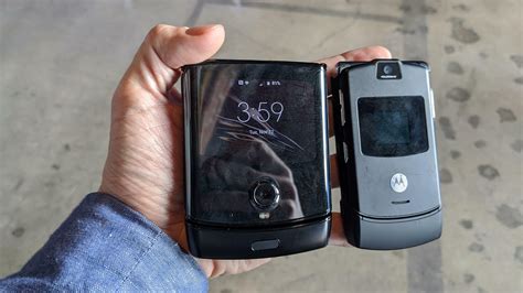 Hands On: The Motorola Razr Flip Phone Returns | PCMag