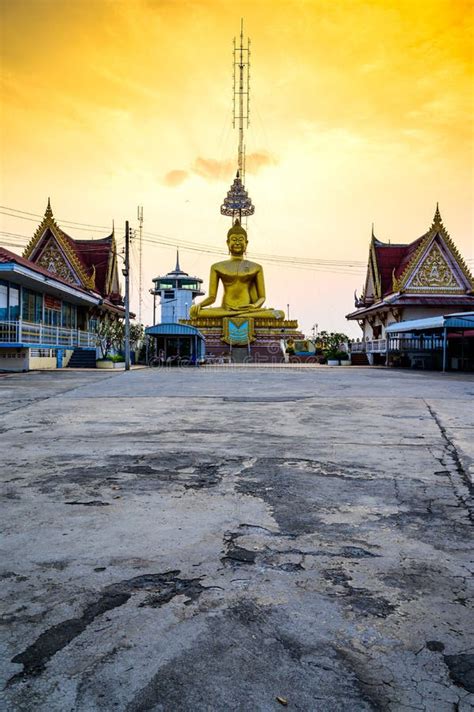 Phra Somdej Bang Khun Phrom Stock Photo Image Of Cities Confidence