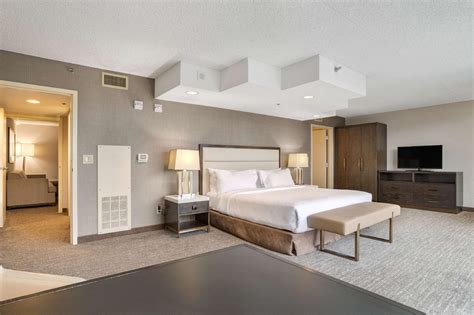 Embassy Suites Seattle Bellevue Hotel In Bellevue Wa Room Deals Photos And Reviews