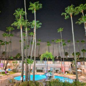 OLD TOWN INN - 295 Photos & 359 Reviews - 4444 Pacific Hwy, San Diego ...