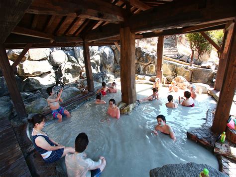 【希少価値！全国の混浴温泉】湯が湧くところに人は集まり、そこではみな平等「すずめの湯」地獄温泉 青風荘 ＜熊本県＞ Tabizine～人生