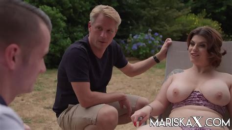 Big Tit Brunette Babe Takes On Two Guys While Outdoors XNXX