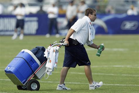 NFL waterboy salary: How much does a waterboy earn on average ...