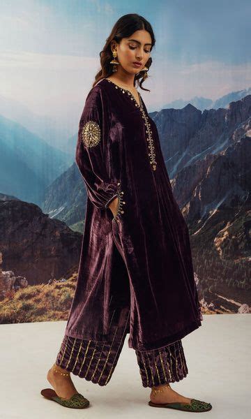 Makhmalee Plum Silk Velvet Embroidered Kurta With Palazzo Velvet