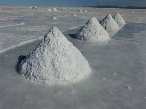 Bolivia: Salar Uyuni – Salt Pans – Travel2Unlimited