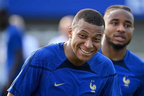 Kylian Mbappé ne voudrait que le Real Madrid en cas de départ démenti