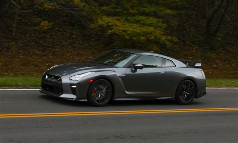 New and Used Nissan GT-R: Prices, Photos, Reviews, Specs - The Car ...