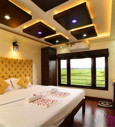 Top-Class Premium Houseboats in Alleppey, Kerala