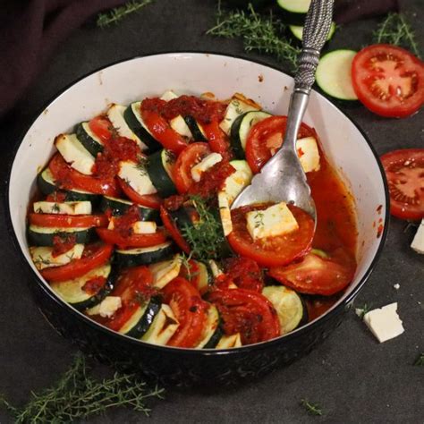 Zucchini Tomaten Auflauf Mit Feta