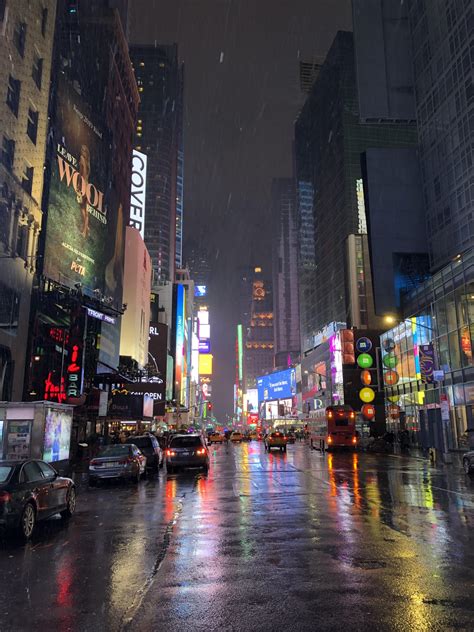 rainy NYC by night : r/pics