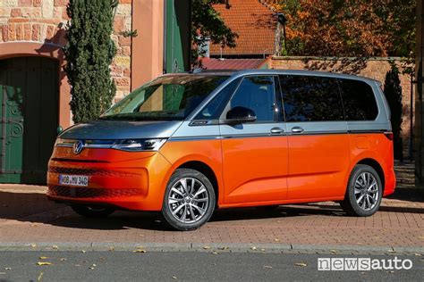 Volkswagen Multivan Caratteristiche E Prezzi Del Nuovo Bulli Ibrido