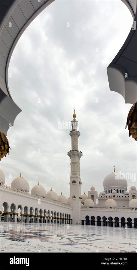 Minaret Et Dômes De La Grande Mosquée Sheikh Zayed Abu Dhabi Eau Vue