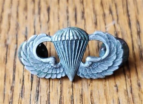 Vintage Ww2 Era Us Army Airborne Parachutists Badge Jump Wings Pin